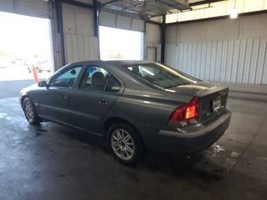 2004 VOLVO S60 - VIN Decoder