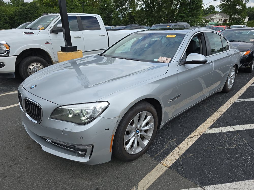 BMW 740i
