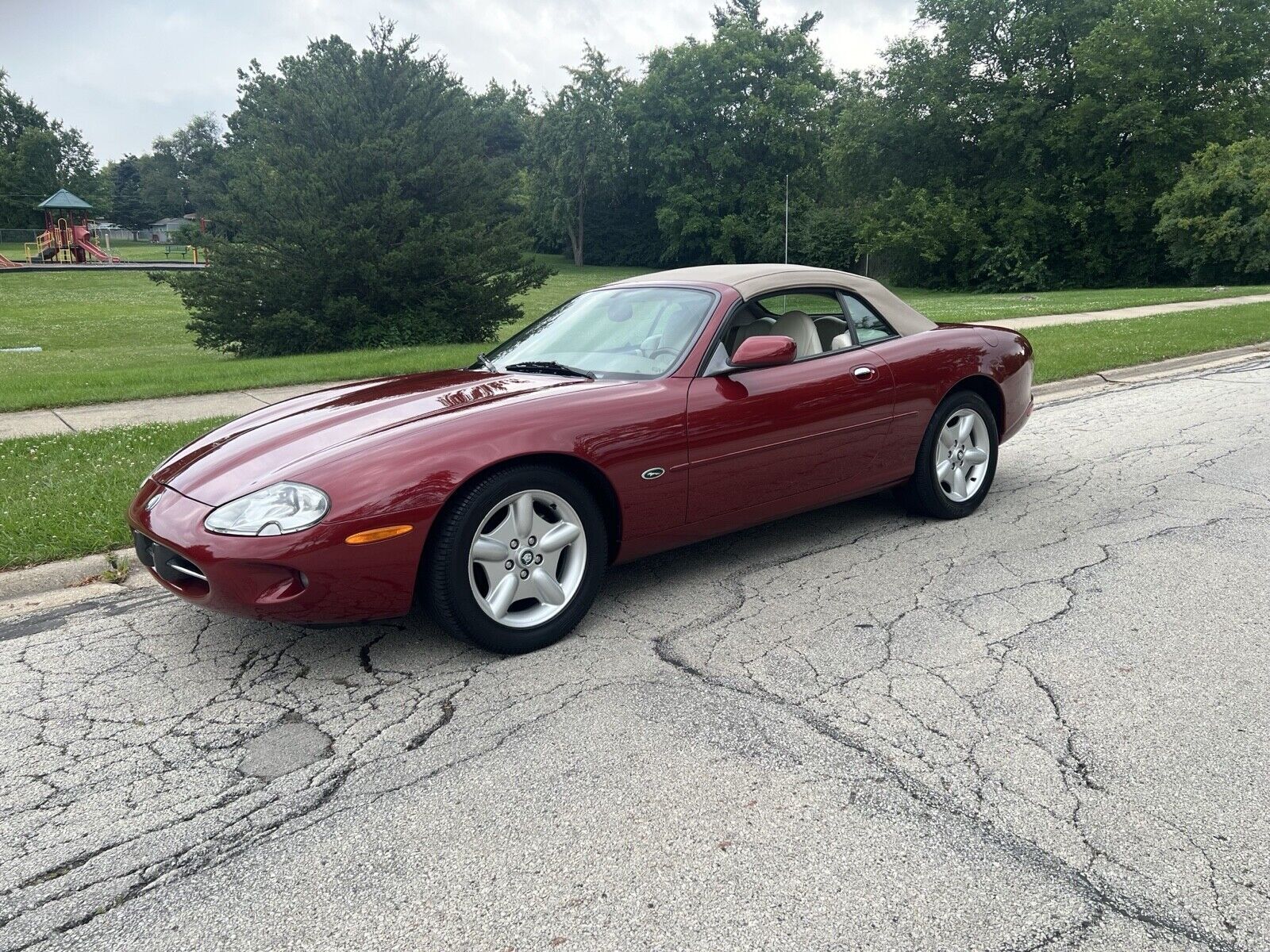Jaguar XK8