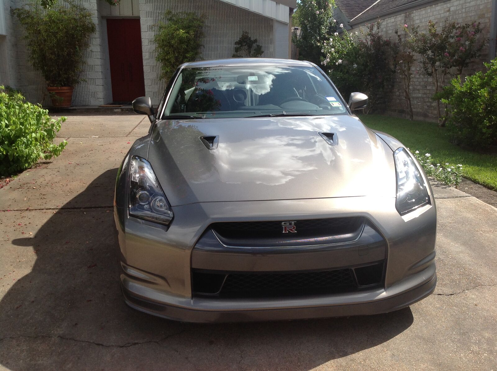 Nissan GT-R