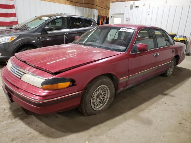 Ford Crown Victoria