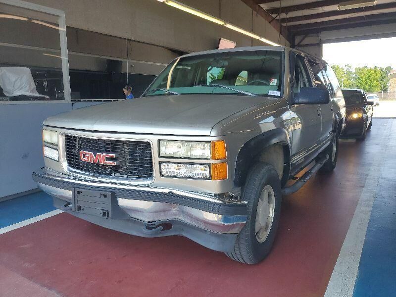 GMC Suburban