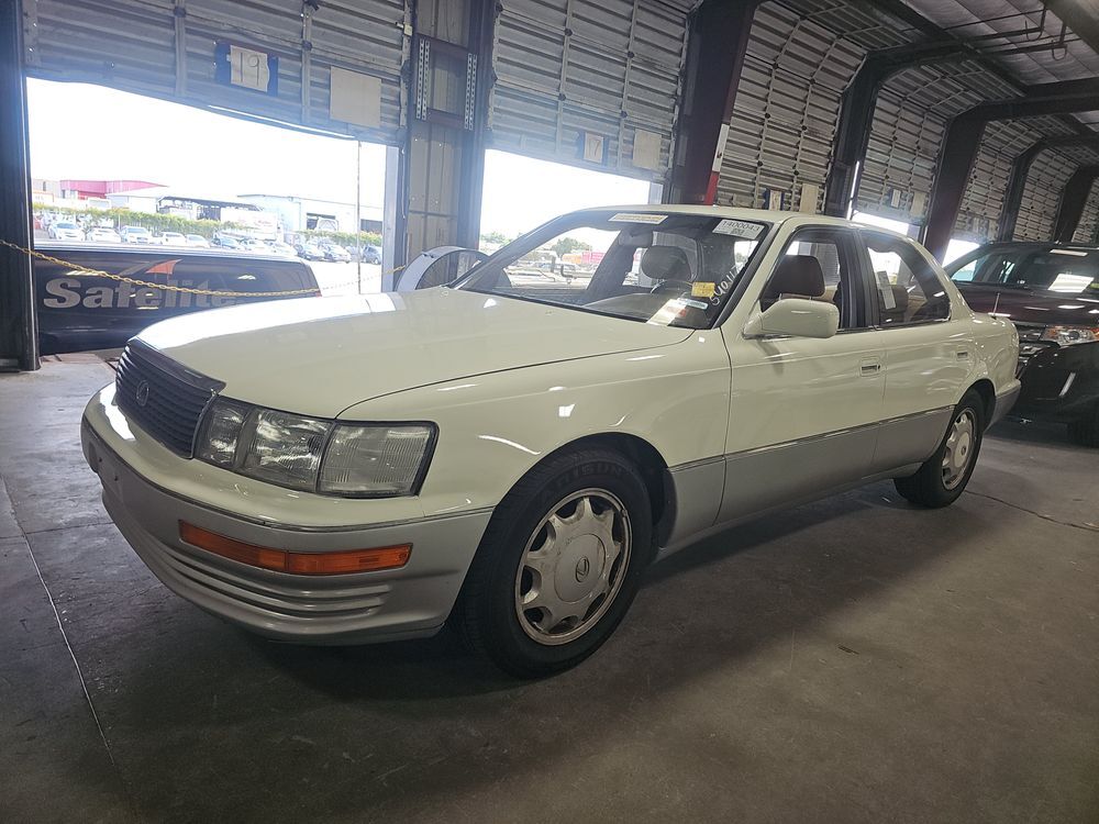 Lexus LS