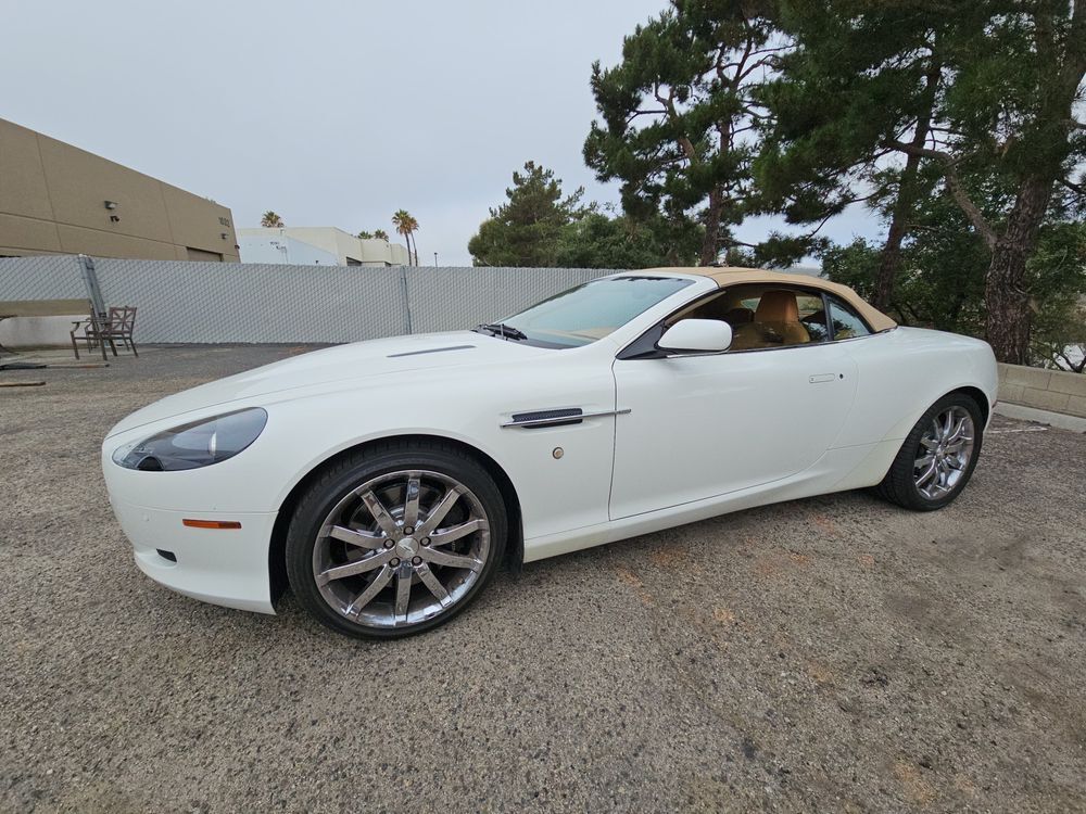 Aston Martin DB9