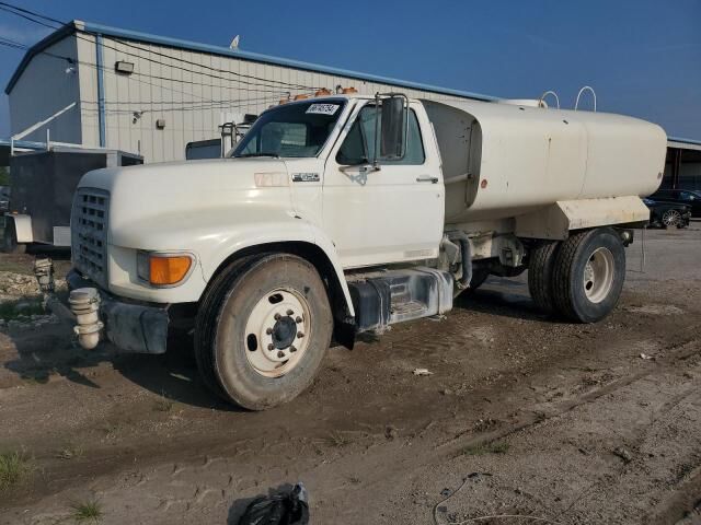 Ford F-800