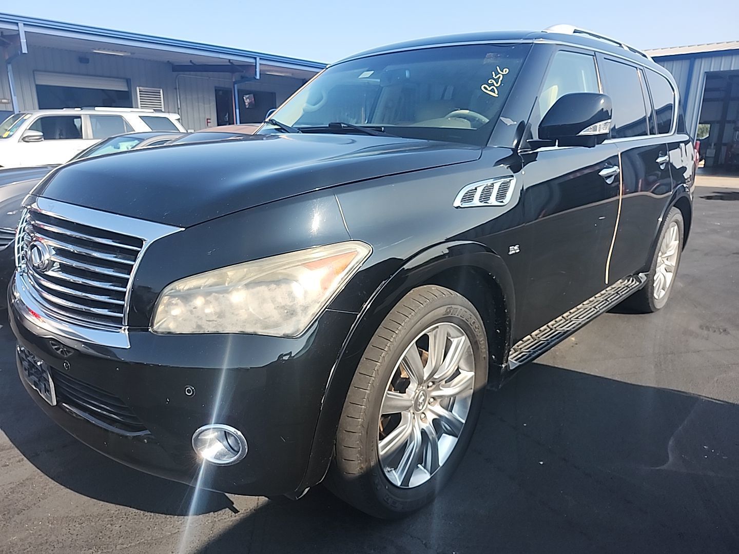 Infiniti QX80