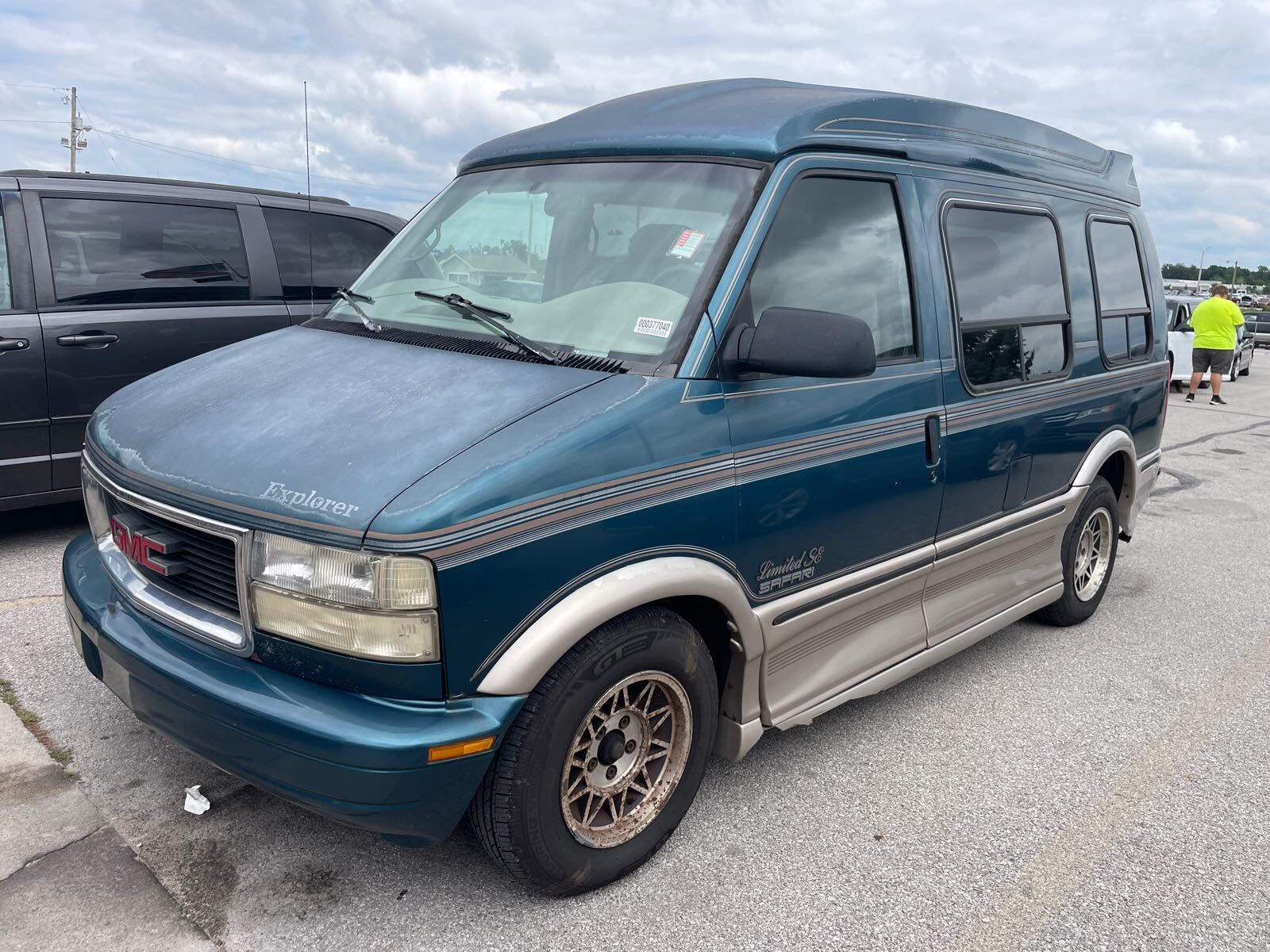 GMC Safari