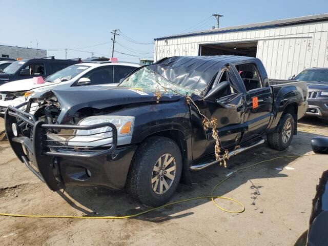 Mitsubishi Raider