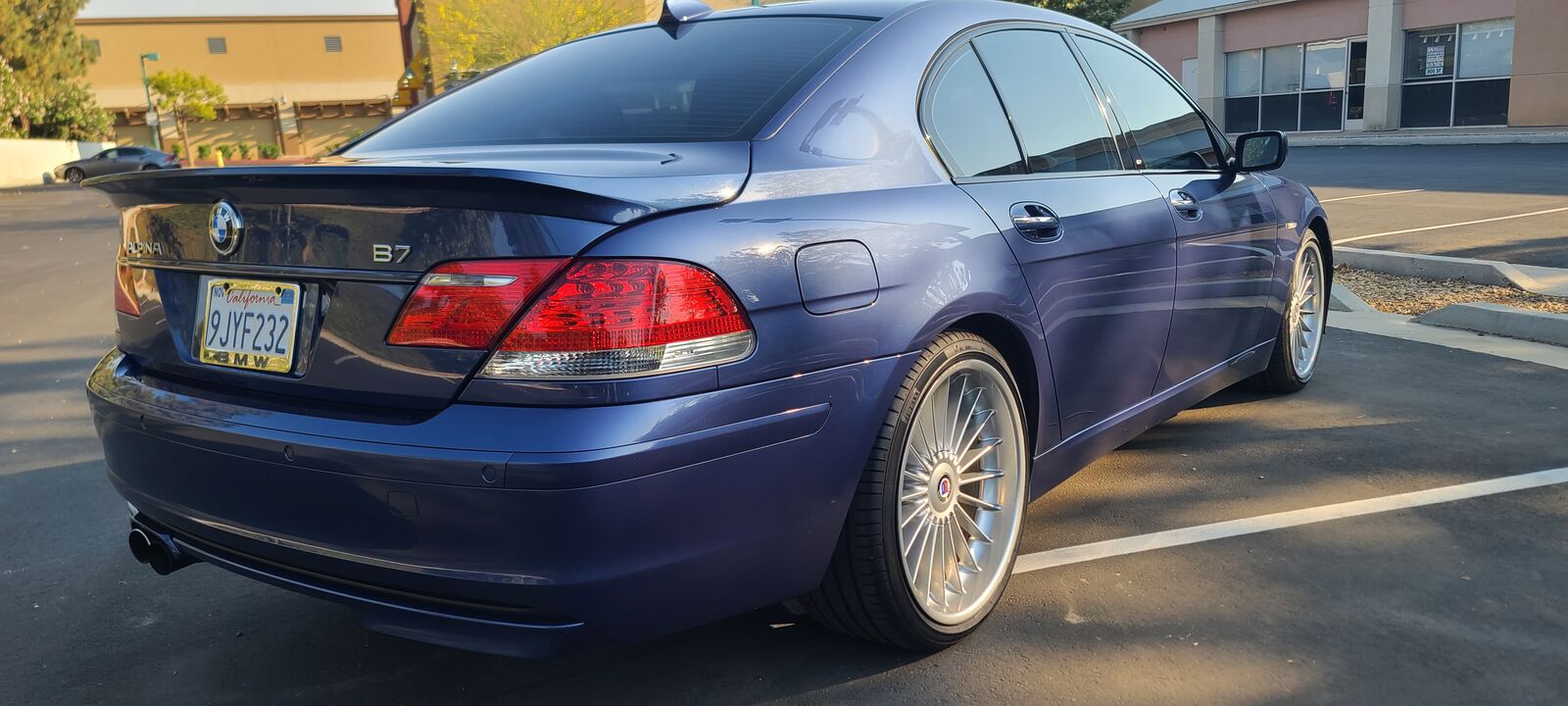 BMW 750i
