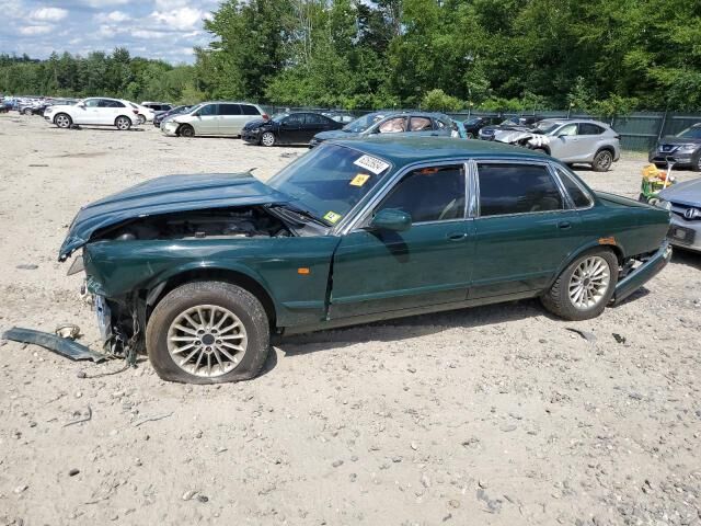 Jaguar XJR