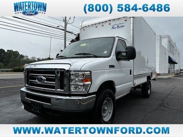 2025 FORD E-350
