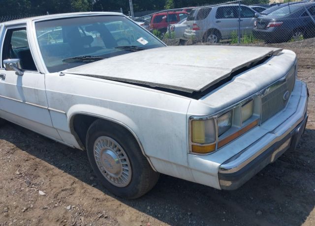 Ford Crown Victoria