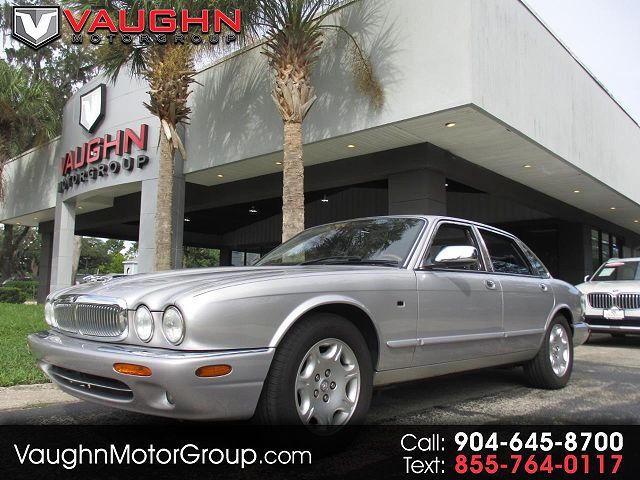 Jaguar XJ8