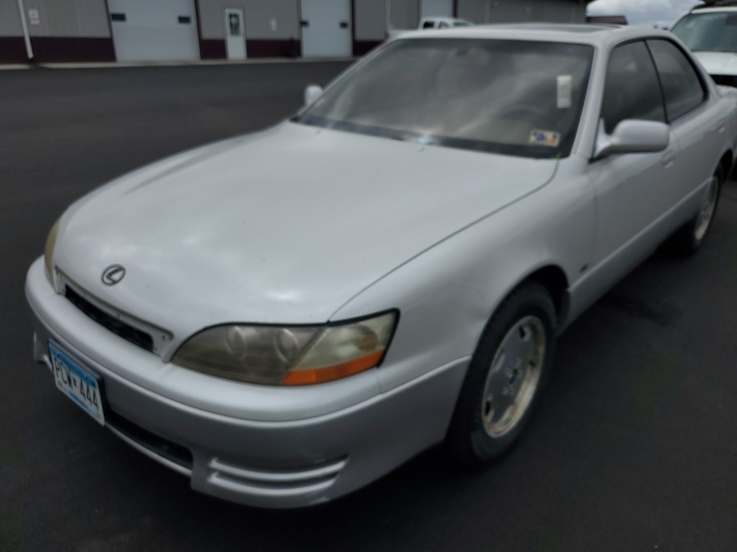 LEXUS