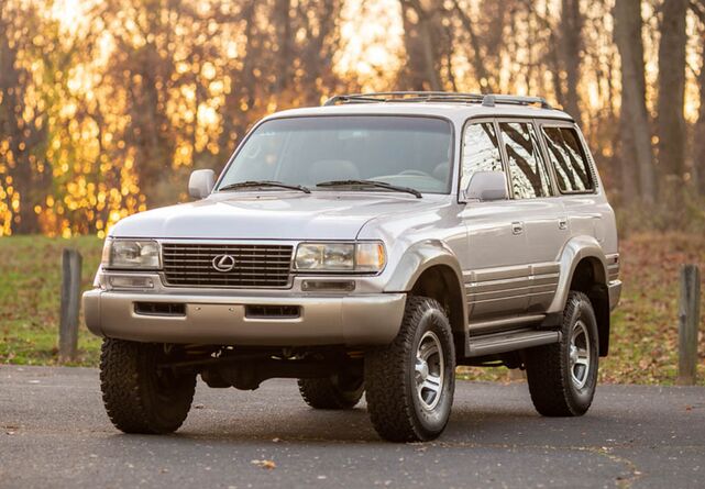 Lexus LX