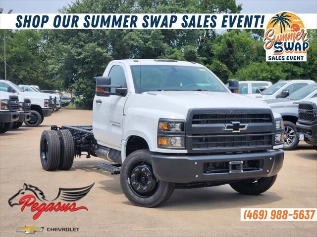 2024 GMC Silverado Medium Duty