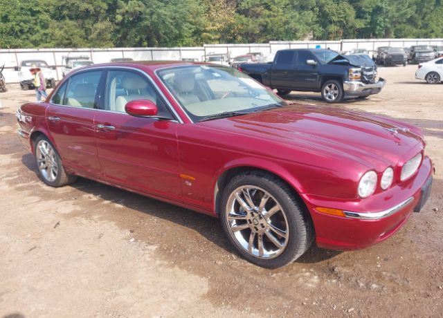 Jaguar XJR