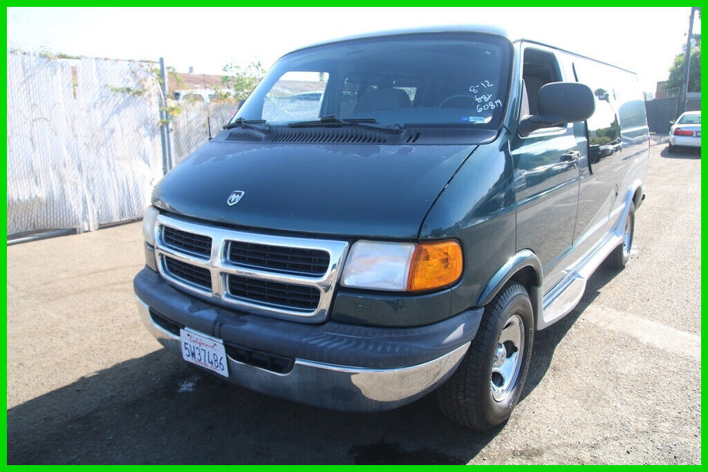 Dodge Ram Van