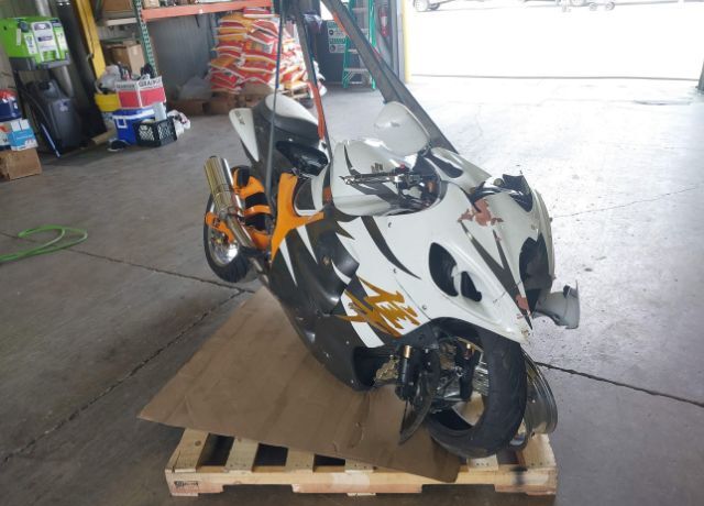 Suzuki GSX1300R