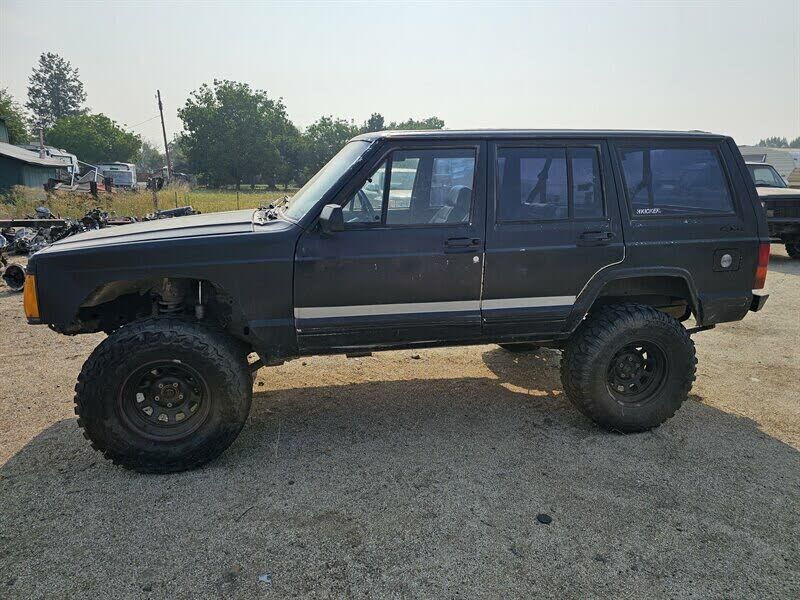 Jeep Cherokee