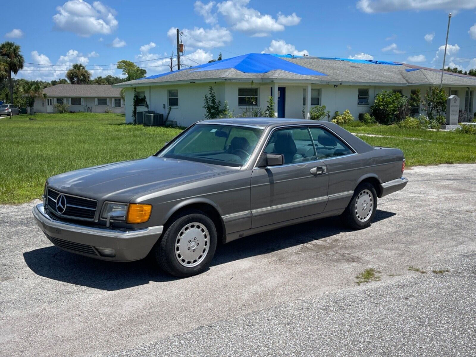 Mercedes-Benz 560