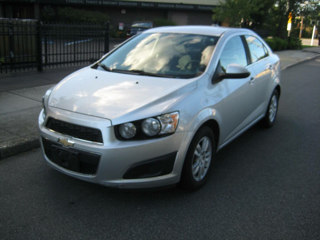 2016 CHEVROLET Sonic