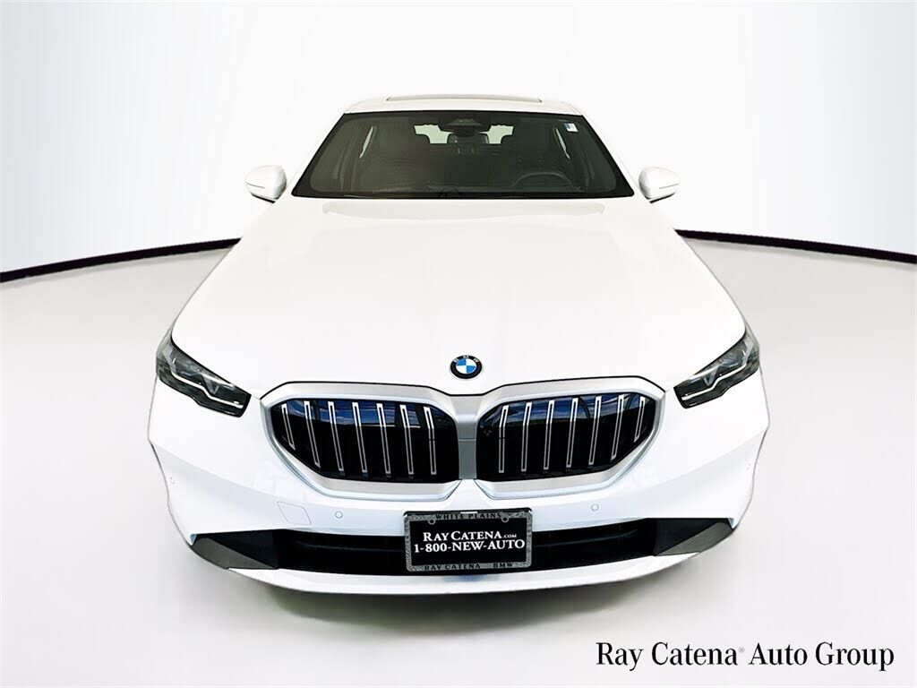 2024 BMW 530i