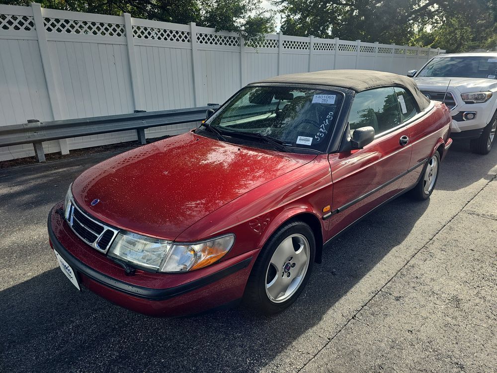 Saab 900