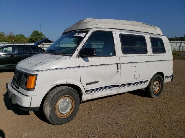 GMC Safari