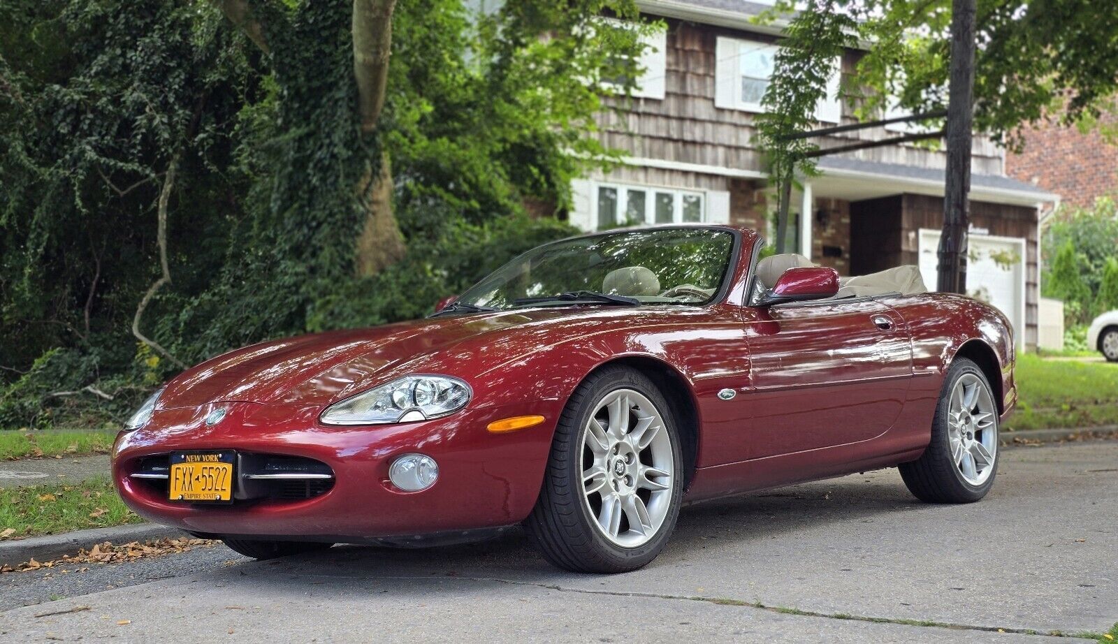 Jaguar XK8