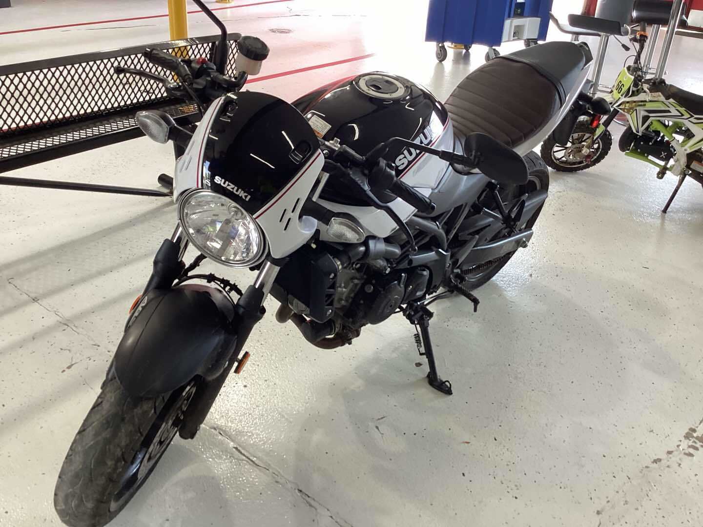 SUZUKI