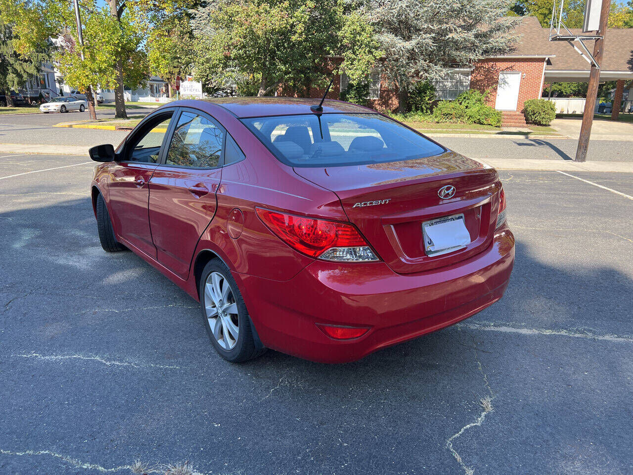 2012 HYUNDAI Accent