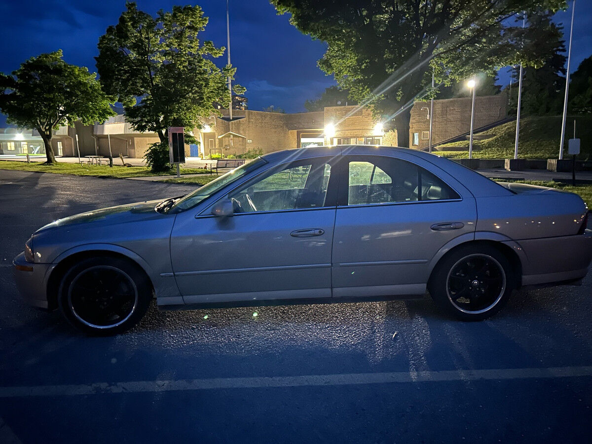 Lincoln LS