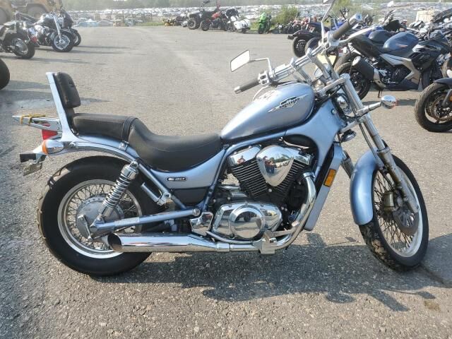 Suzuki VS800