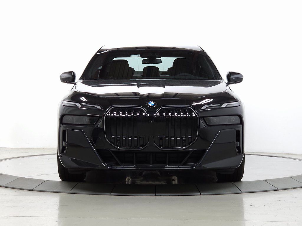 2024 BMW 760i