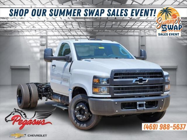 2024 GMC Silverado Medium Duty