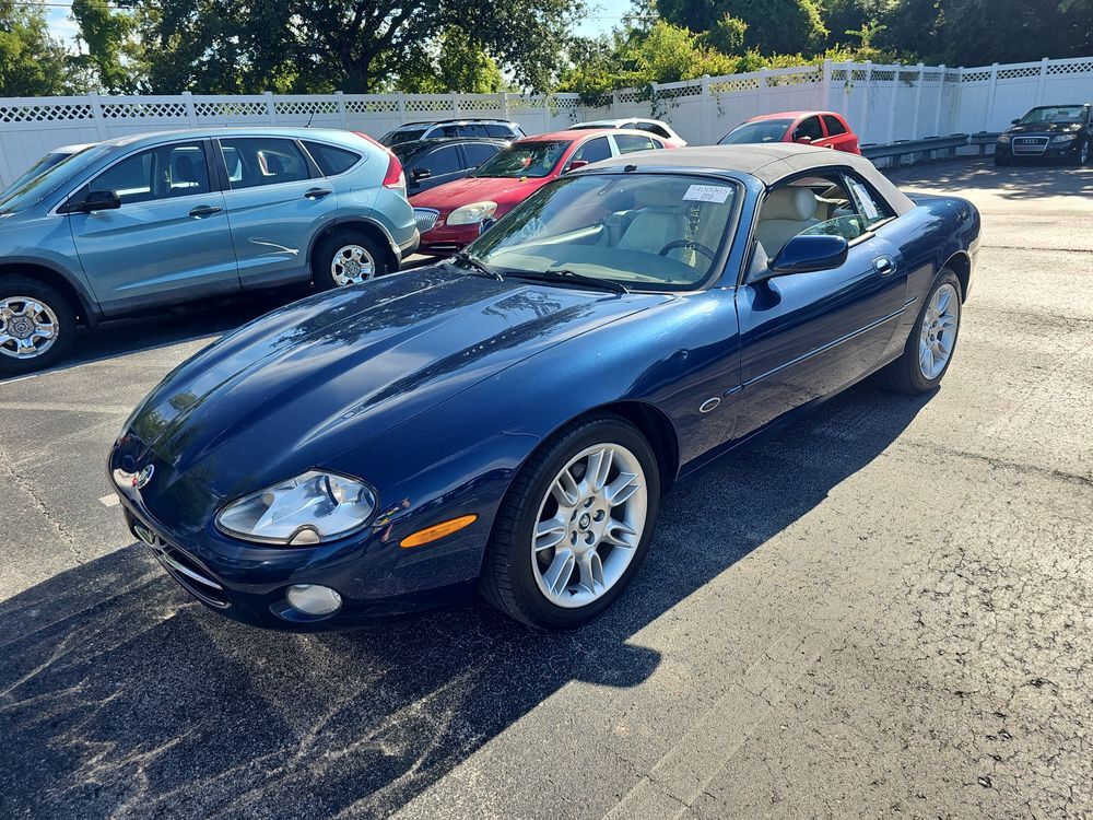 Jaguar XK8