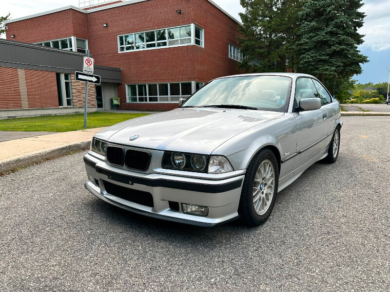 BMW 328iS