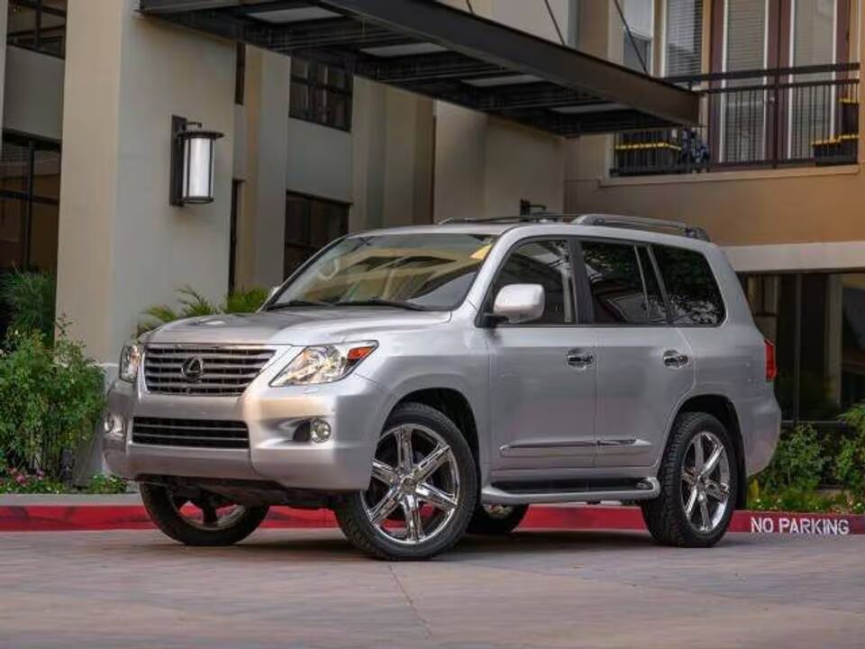 Lexus LX