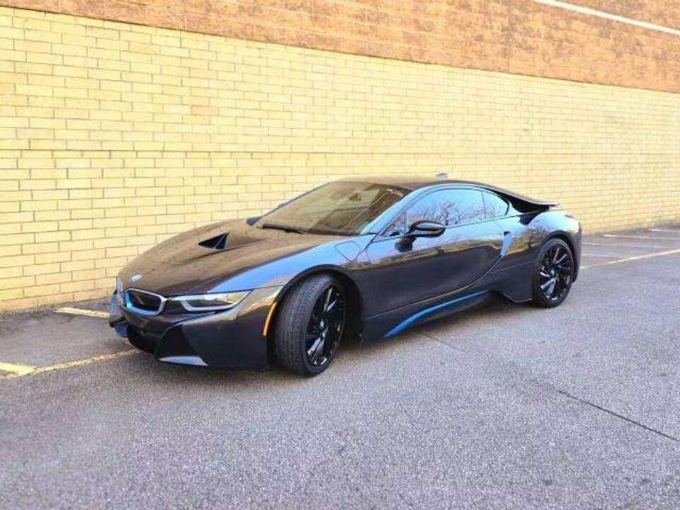 BMW i8