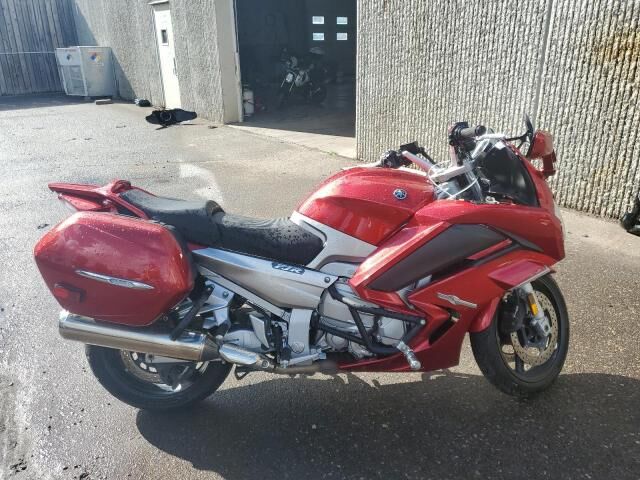 YAMAHA