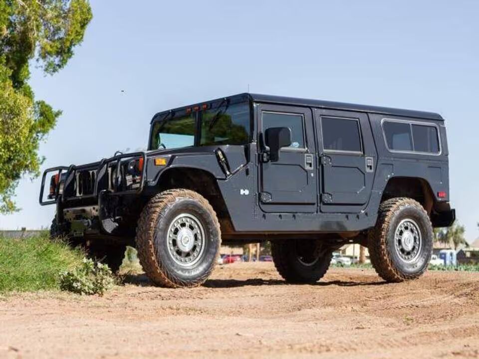 HUMMER H1