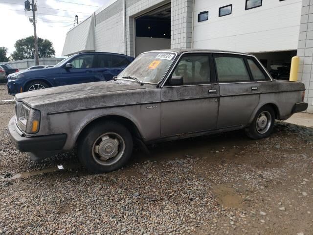 VOLVO