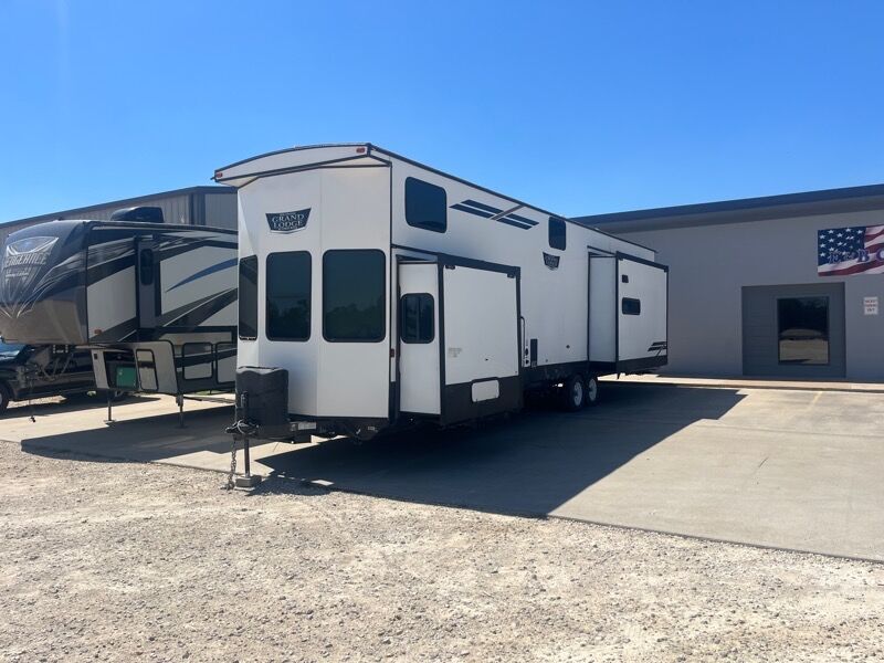 2021 FOREST RIVER Wildwood towables