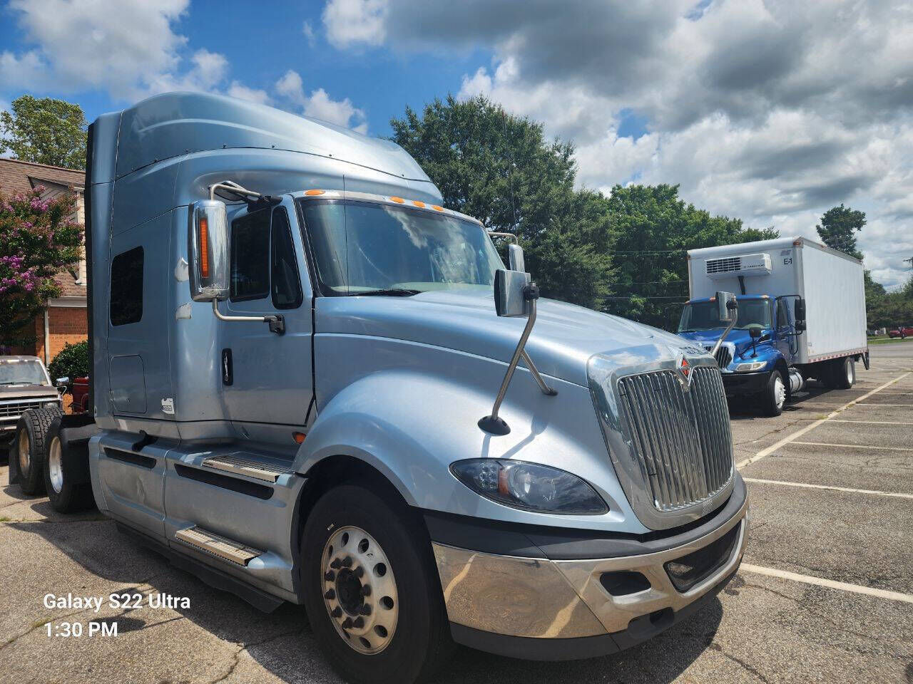 2017 INTERNATIONAL LF687