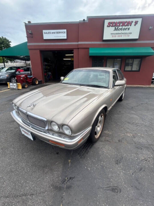Jaguar XJ6