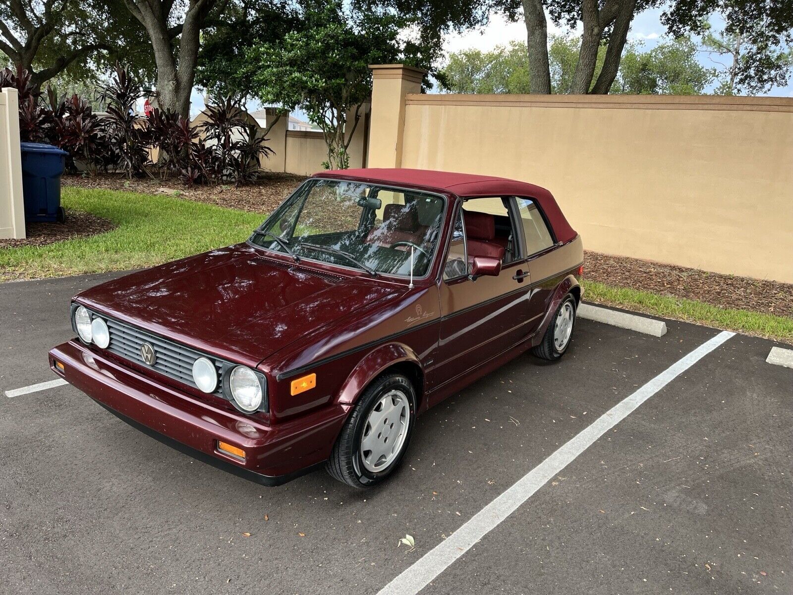 Volkswagen CABRIOLET
