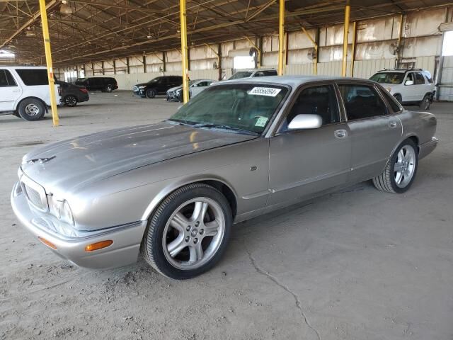 Jaguar XJR