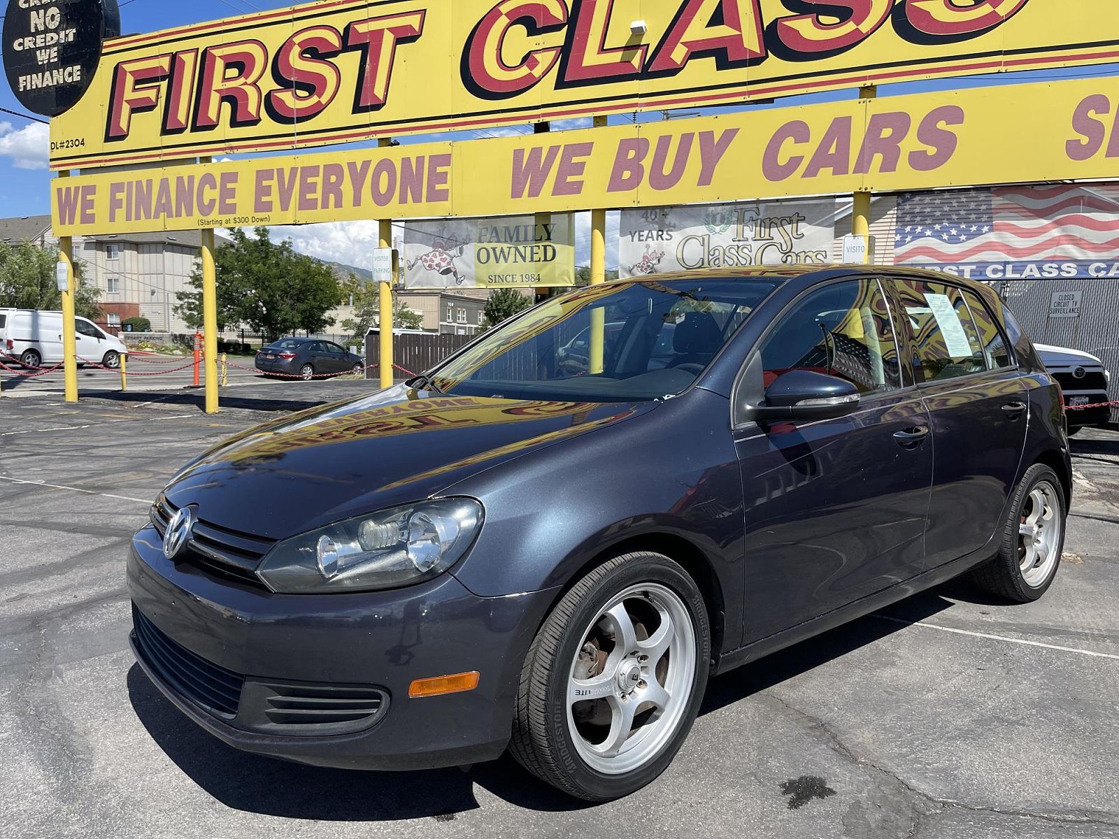 2011 VOLKSWAGEN Golf