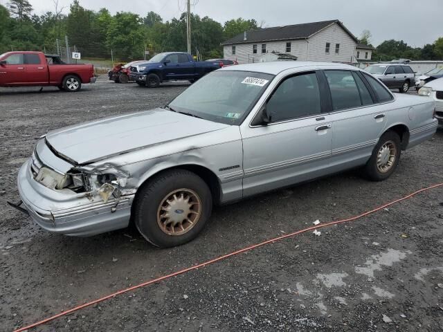 Ford Crown Victoria